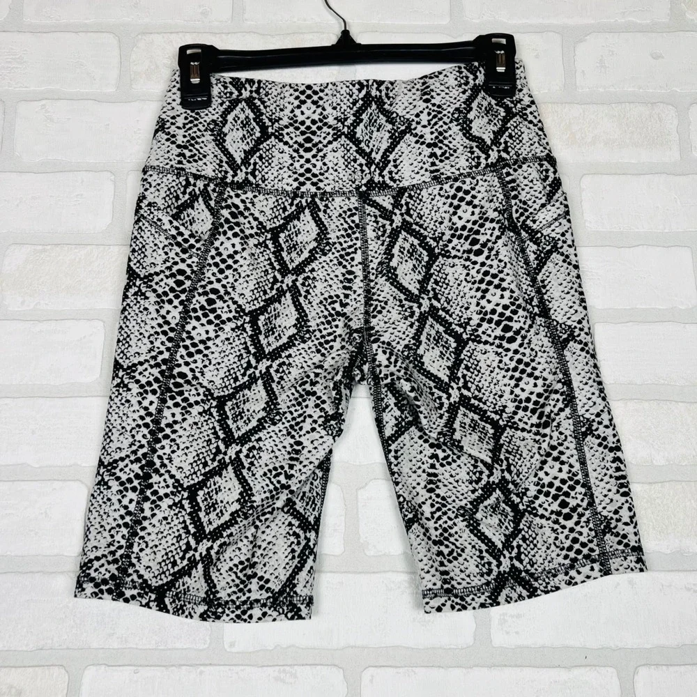 High Waisted Snakeskin Print Biker‎ Shorts with Pockets Black White Python Small